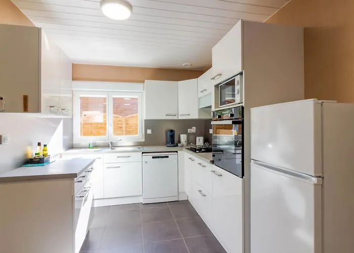 4 De L'oree Du Bois *