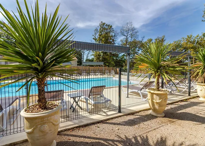 4 De L'oree Du Bois * Thenon